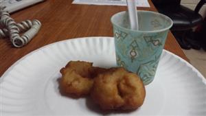 picture of wild rice in a cup and frybread